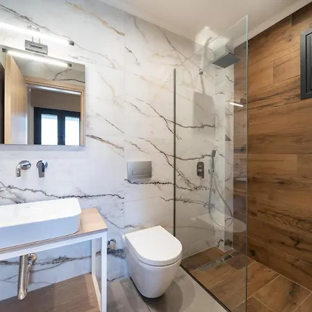 Perla Apartmanhotel 3*