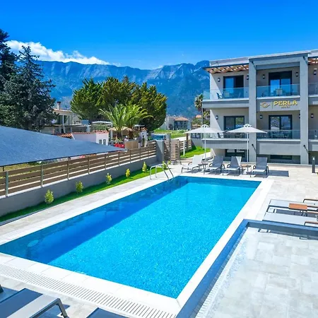 Apartmanhotel Perla Hriszí Amudiá