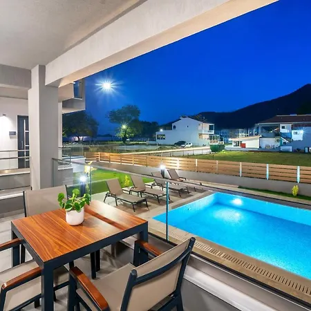 Perla Hriszí Amudiá