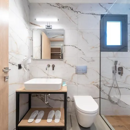 Perla 3* クリッシ・アモウディア