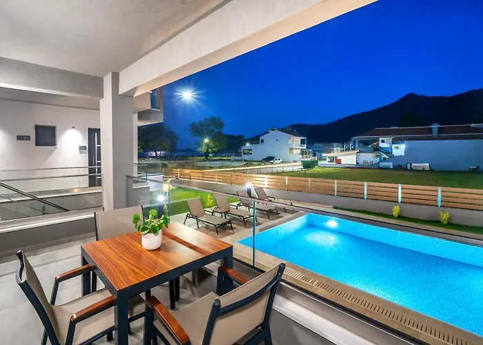 Perla خْريسيا أموذيا